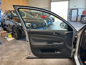 Volkswagen Passat*SZHZ*KLIMAAUTOMATIK*TÜV 092028*