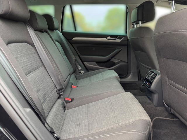 Passat Variant Business 2.0 TDI DSG AHK Navi Mat