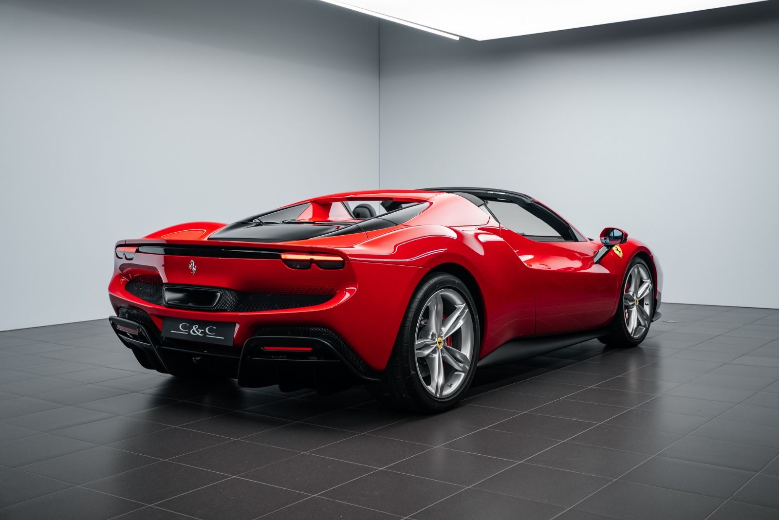 Fahrzeugabbildung Ferrari 296 GTS LIFT/PROD 25/BLANKO COC