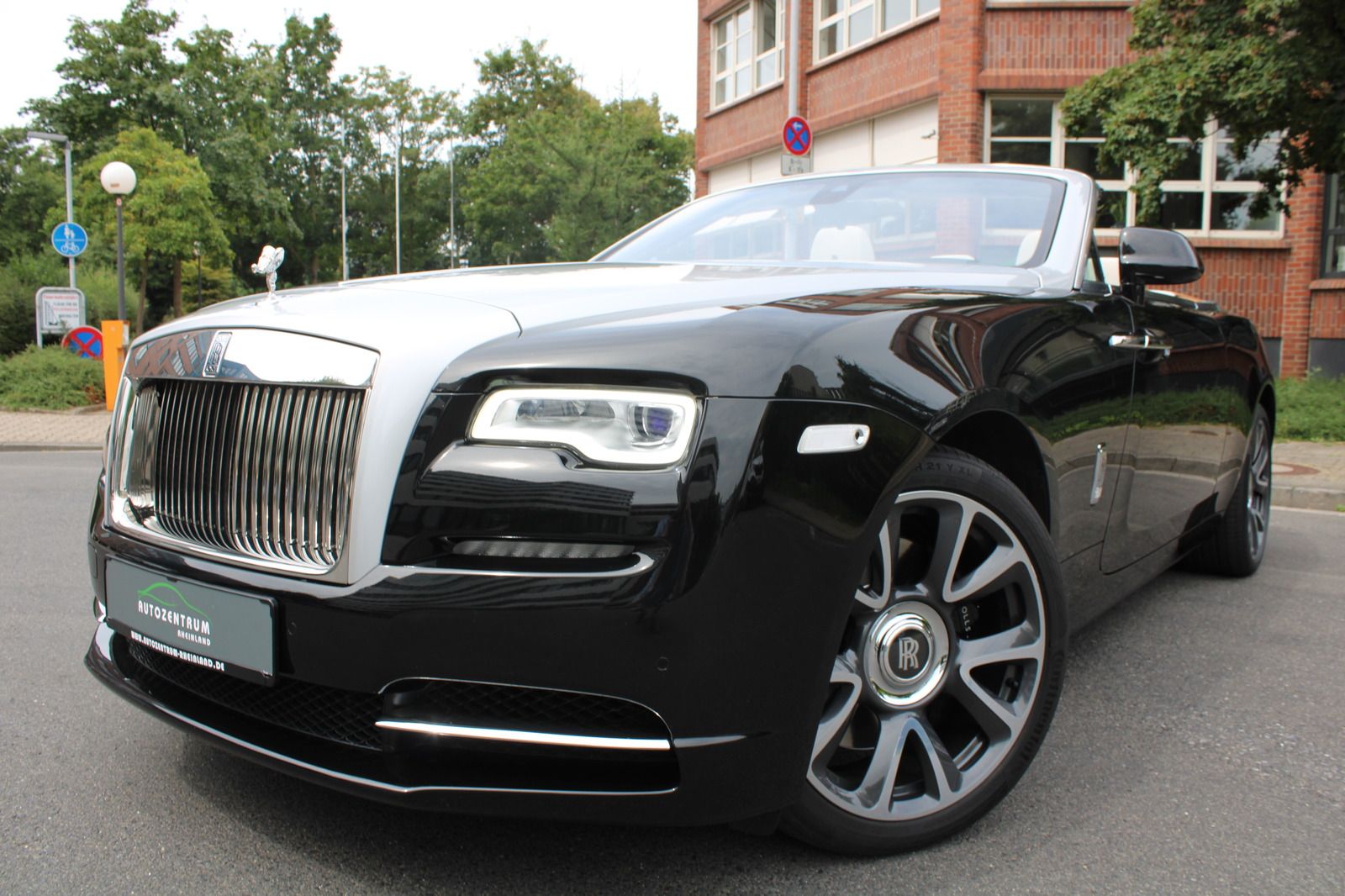 ROLLS ROYCE Dawn