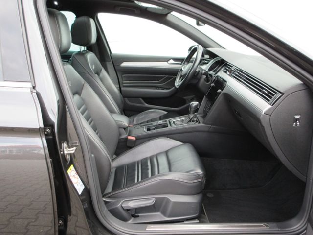 Passat Variant 2.0 TSI 272 PS 4M DSG R-Line PANO