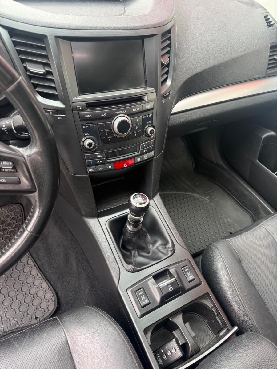 Subaru Outback 2013 — photo 12