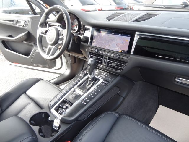 Fahrzeugabbildung Porsche Macan S/Luft/21-Zoll Turbo//Pano/1.Hd/14wegeSitz
