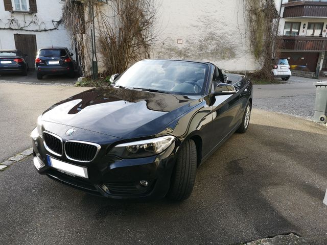 BMW 220d Cabrio - Leder Navi SHZ 8fach Reifen