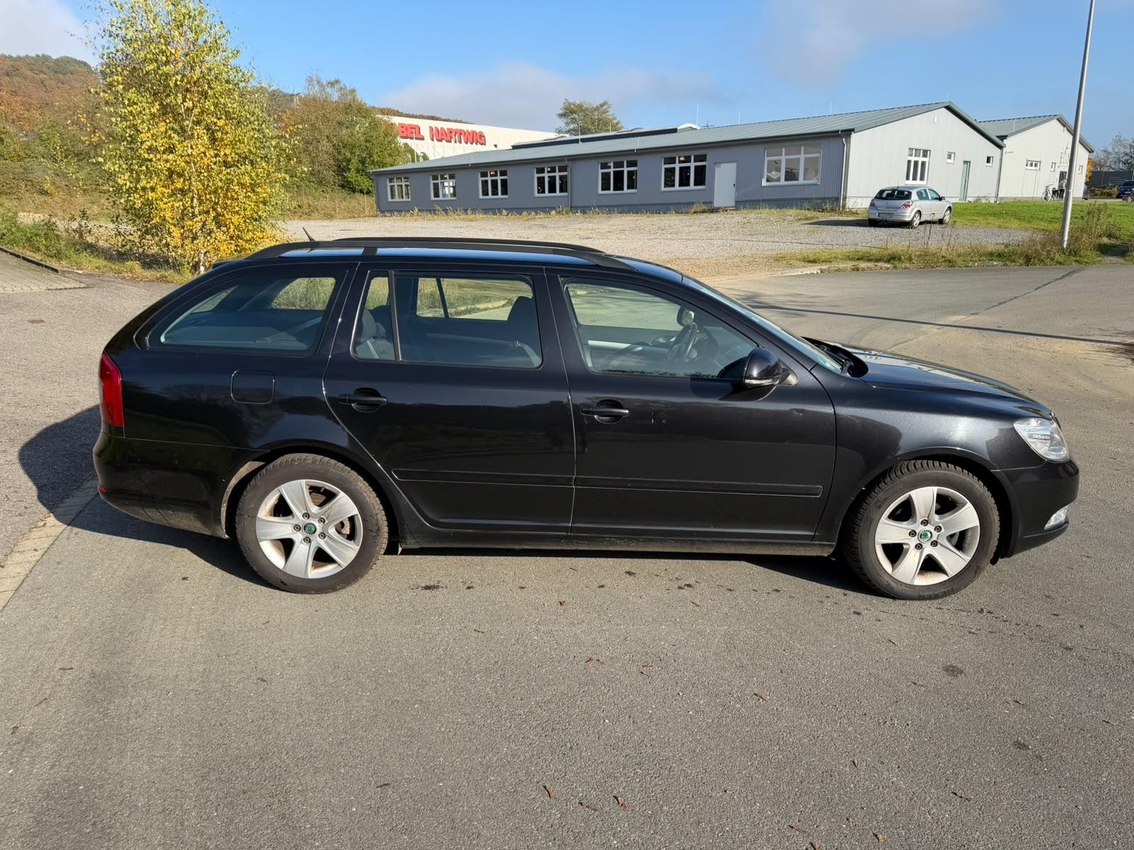 Skoda Octavia 2010 — engine 1.598 cm³, 105 HP (77kW)