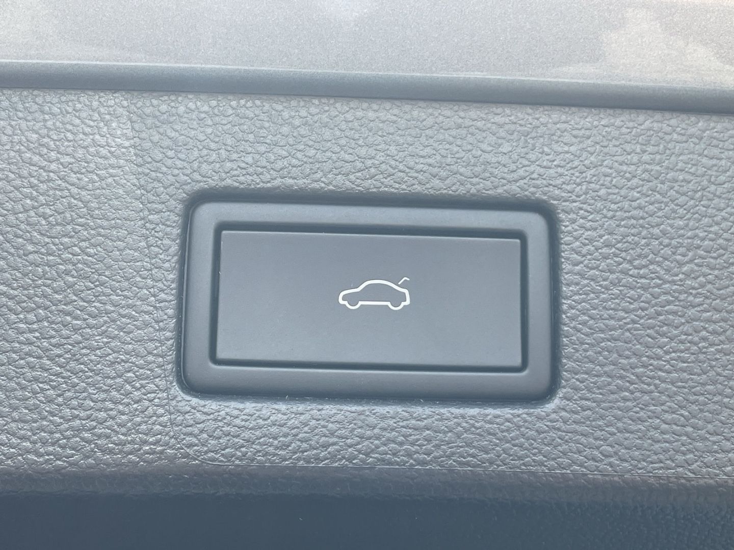 Arteon Shooting Brake R-Line 2.0 TDI 4Motion AHK