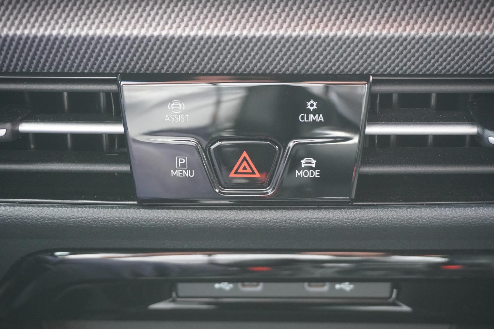 Volkswagen Golf VIII 1.5 TSI R-Line LED App-Connect Kamera, миниатюра 21