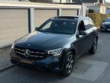 Mercedes-Benz GLC 300 de 4Matic Pano R-Kamera Tempomat - Mercedes-Benz GLC 300 Gebrauchtwagen in Frankfurt