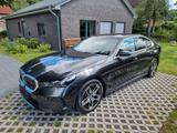 BMW Limousine, 360° Kamera, HUD, Sitzbelüftung - BMW i5 in Bonn