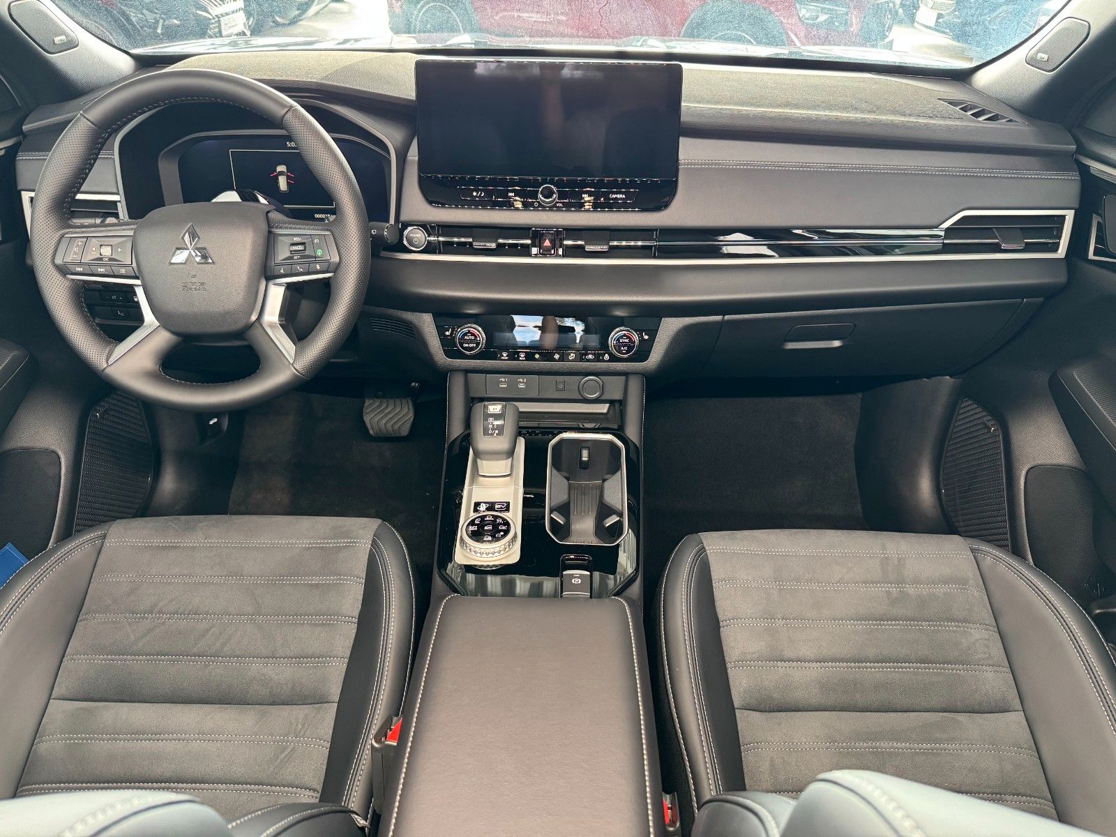 Fahrzeugabbildung Mitsubishi Outlander 2.4 PHEV 4WD Select