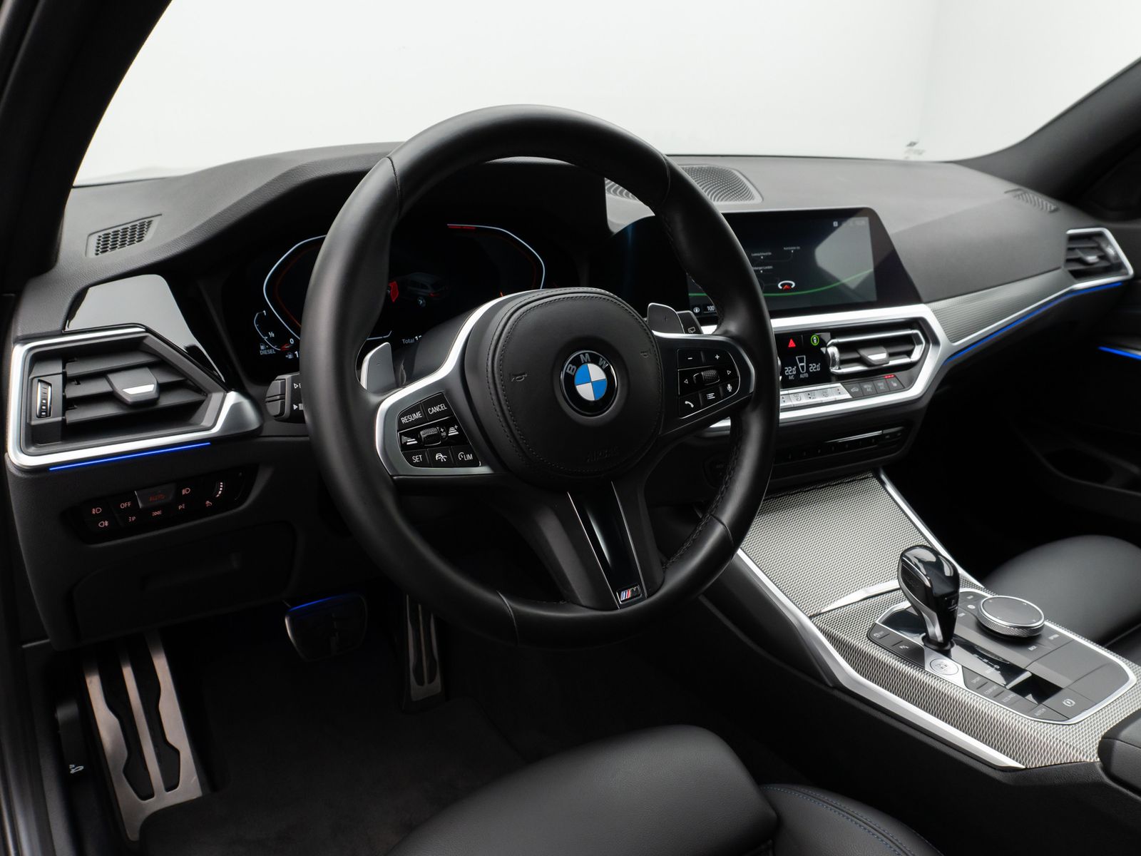 Fahrzeugabbildung BMW 330d M Sport Kamera DAB HiFi Stop&Go Alarm LED
