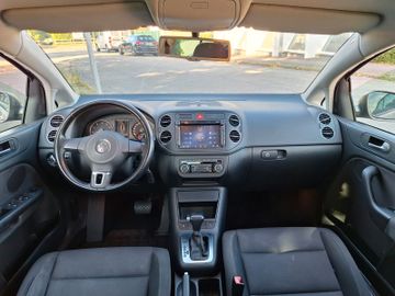 Volkswagen Golf - 10