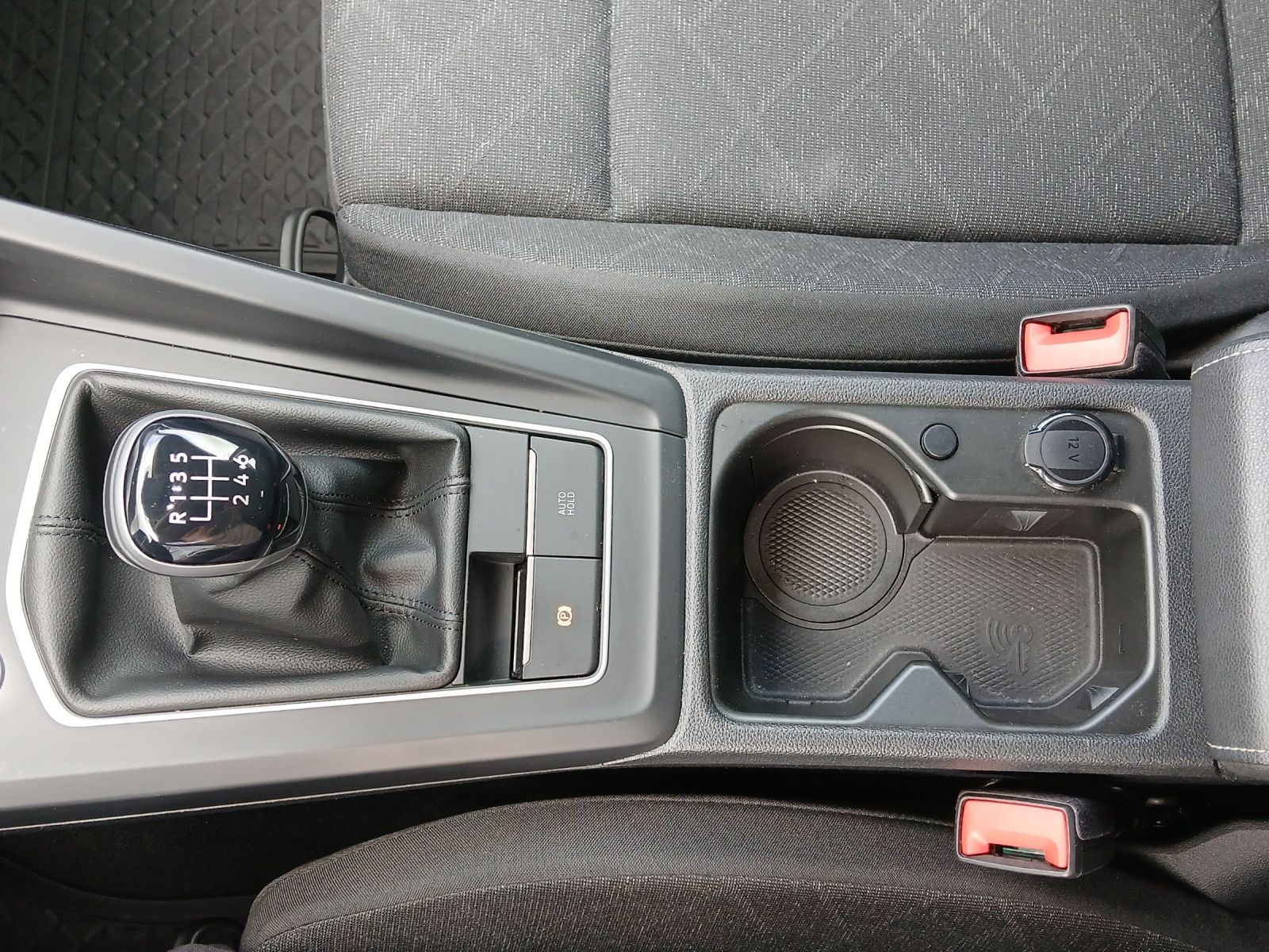 Fahrzeugabbildung Volkswagen Golf VIII Variant TDI Life LED Navi AID ACC Park