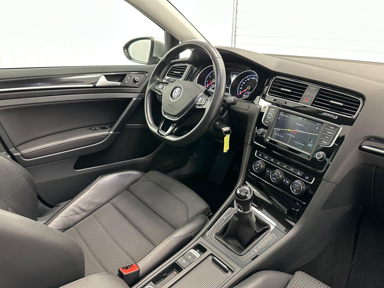 Volkswagen Golf VII Variant 1.4 TSI Highline Kamera Pano 