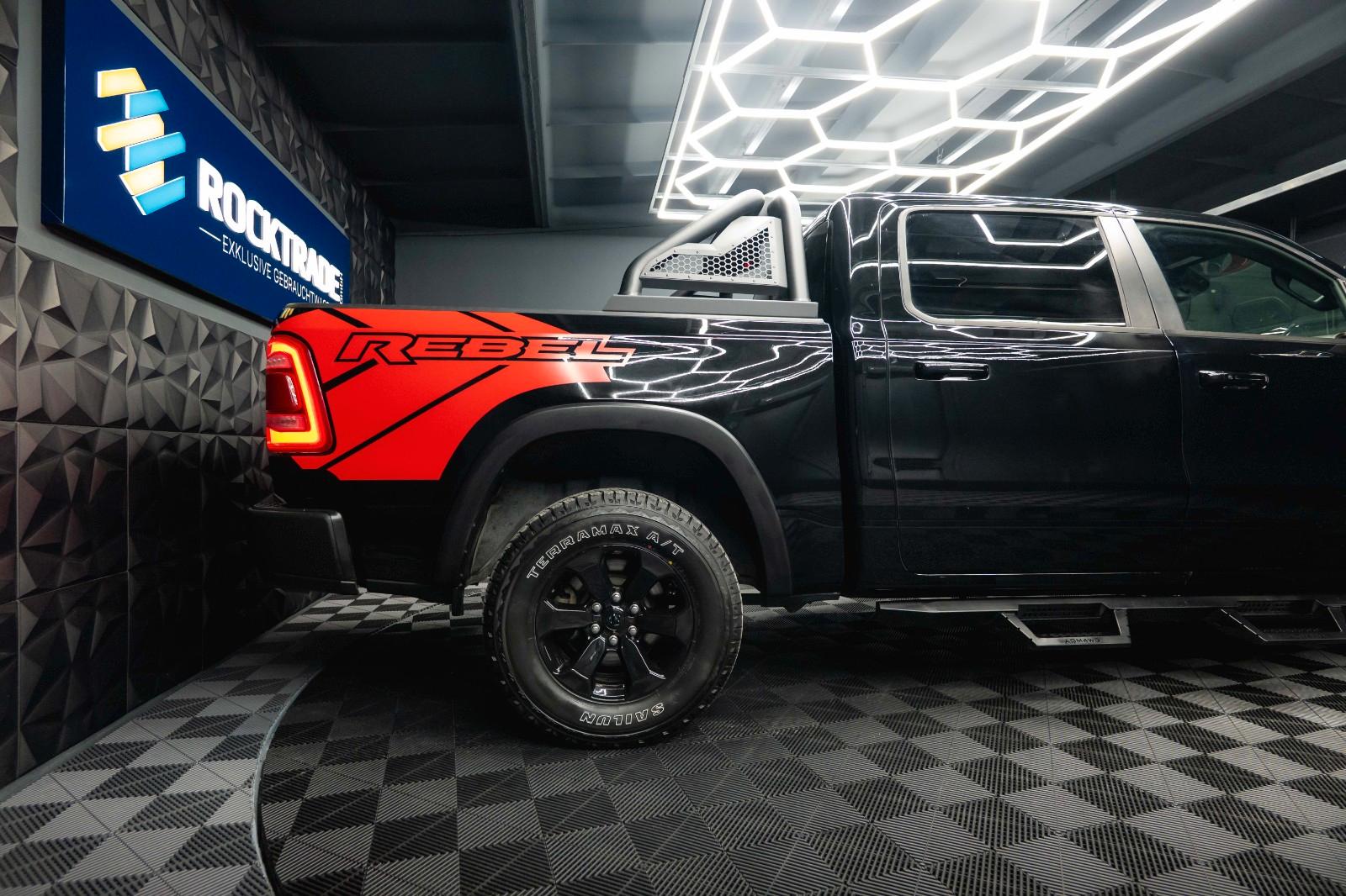 Dodge Ram 5.7 V8 HEMI 4x4 REBEL AXLE LOCK Airmatic LED, миниатюра 11