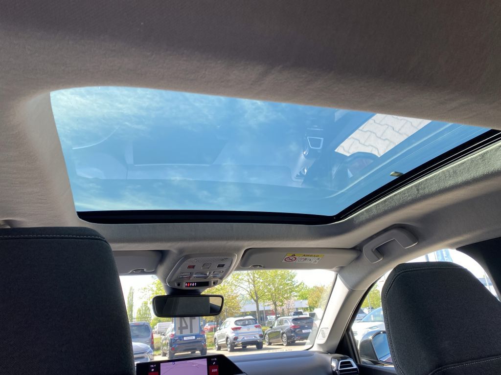 Fahrzeugabbildung Citroën C4 PureTech 130 *Automatik* SHINE *Park-Paket*