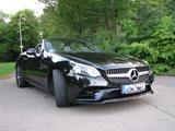 Mercedes-Benz SLC 200 AMG-Line Limited RedArt Edition - schwarze Mercedes-Benz SLC-Klasse