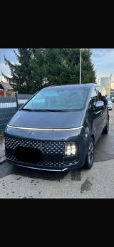 Hyundai STARIA 2.2 CRDi Signature 7-Sitzer Auto 4WD ... - Hyundai STARIA aus 2021