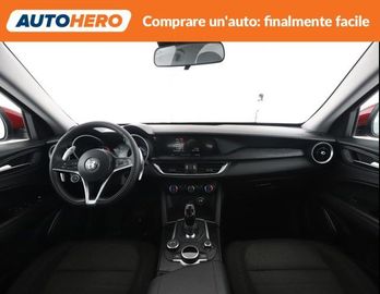 Alfa-Romeo Stelvio - 8