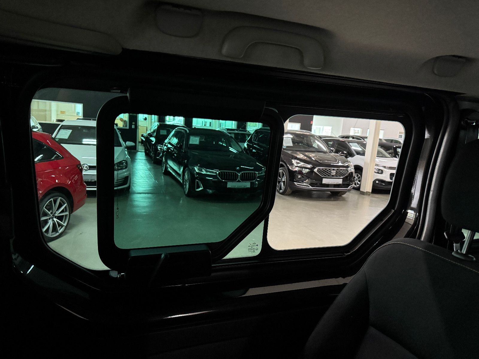 Fahrzeugabbildung Renault Trafic 1.6 DCI EXPRESSION 9-SITZER CAMPER STHDHZ