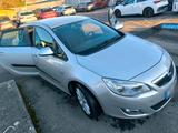 Opel Astra 1,4 turbo sport 150 jahre Autom... - Opel Astra 150 jahre mit Benzin-Antrieb