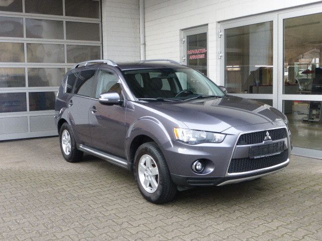 Mitsubishi Outlander 2.4 MT Invite 4WD