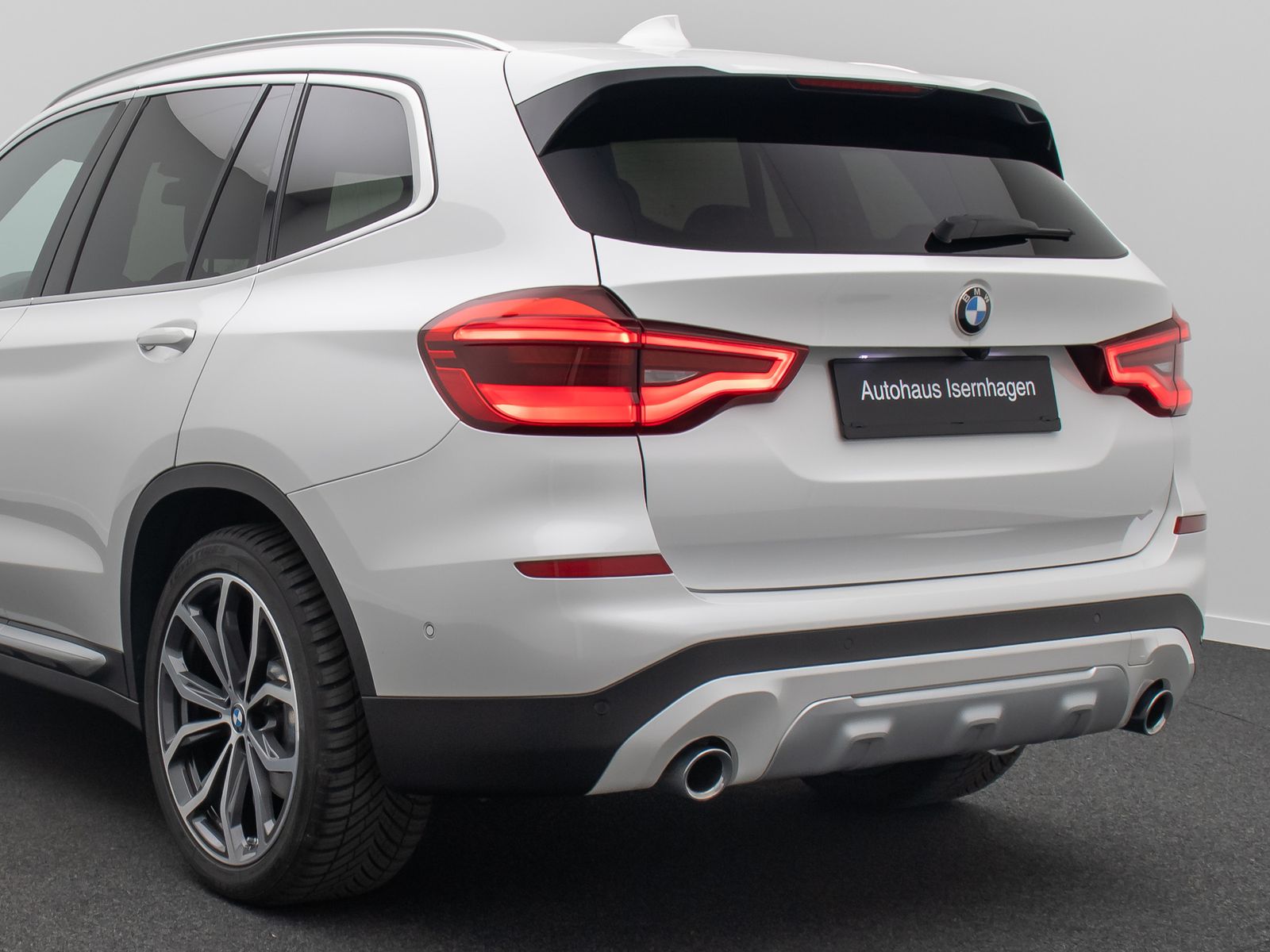 Fahrzeugabbildung BMW X3 xD20d xLine Kamera DAB AHK Komfort HUD 20Zoll