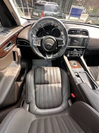 Jaguar F-Pace - 11