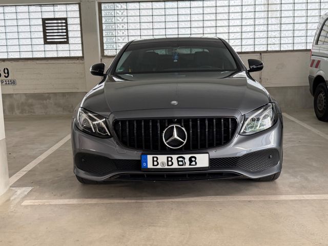 MERCEDES-BENZ E 200 4MATIC Autom. -