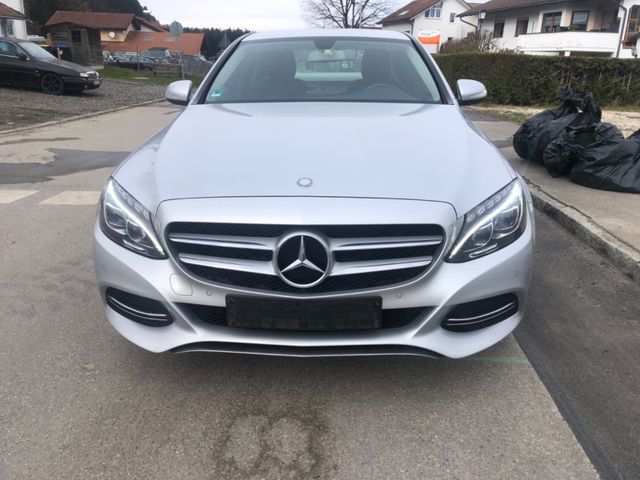 Mercedes-Benz C 220 C -Klasse Lim. C 220 BlueTec / d SHZ 8fach