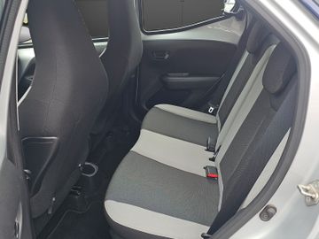 Toyota Aygo (X) - 11
