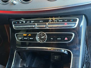 Mercedes E 200 - 9