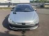 Peugeot 206 Cabriolet CC Platinum - Peugeot 206 mit Benzin-Antrieb: Cabrio, Automatik