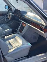 Mercedes-Benz 300 SE W126 1990 | Historic Vehicl - Mercedes S 300 mit Schiebedach