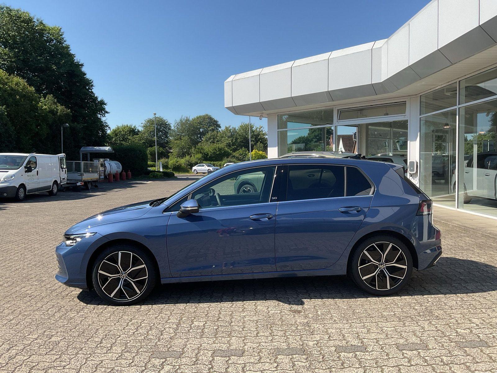 Volkswagen Golf VIII Edition 50 1.5 eTSI DSG AHK Area View