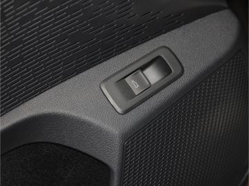 Skoda Octavia Combi Sportline 2.0 TDI DSG Kamera AHK