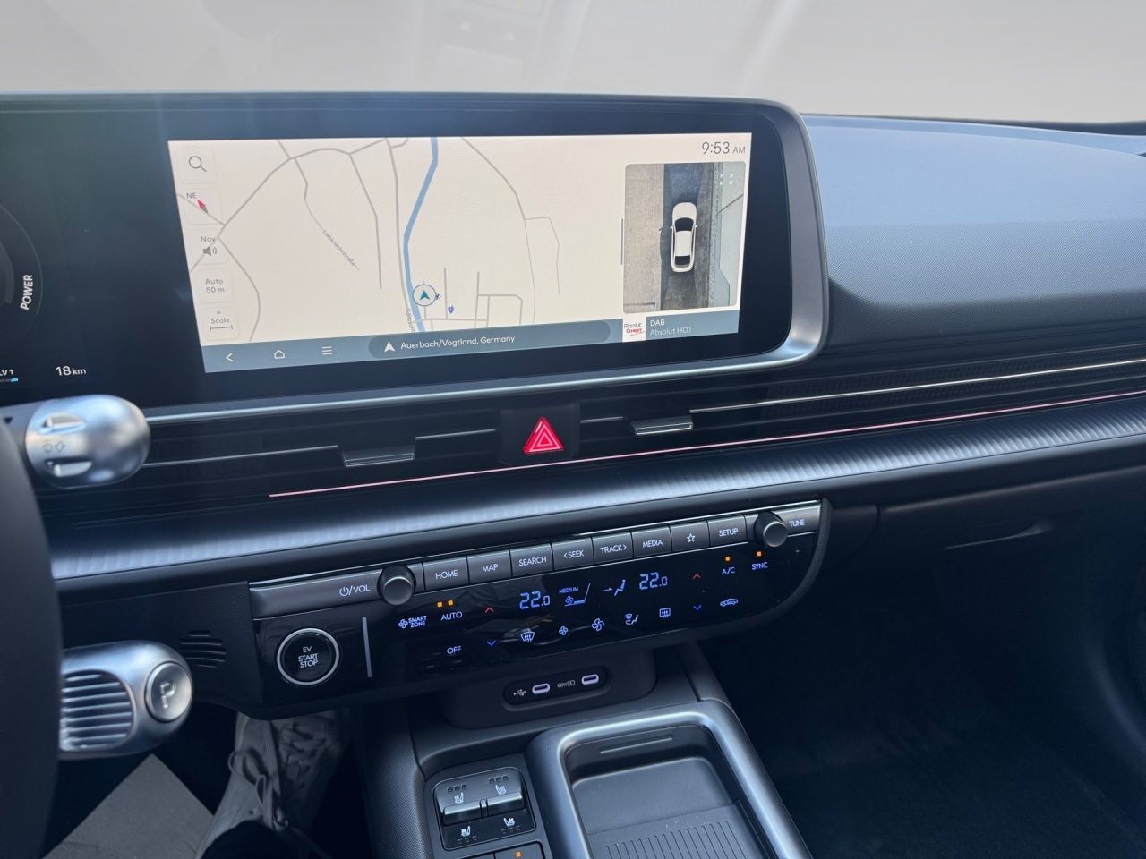 Fahrzeugabbildung Hyundai IONIQ 6 Uniq / Uniq-Paket Elektro 77,4 kWh 360