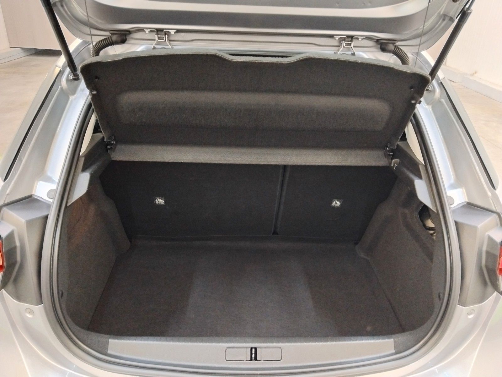 Opel Corsa (06/2020, Benzin)