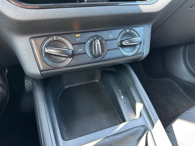 Fahrzeugabbildung SKODA Kamiq 1.0TSI Active LED+TEMPOMAT+BLUETOOTH+++