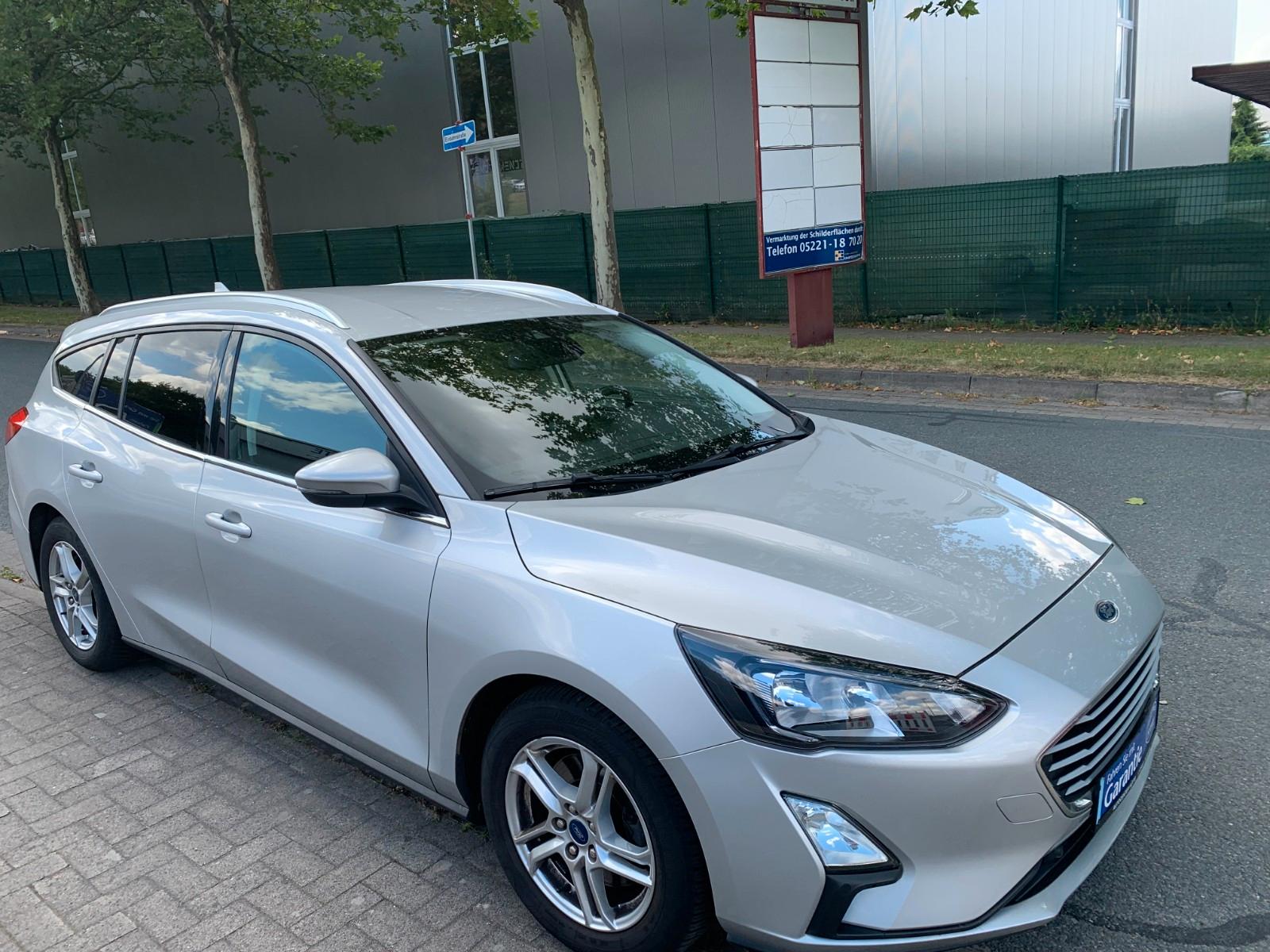 Ford Focus 1,5 Kombi Scheckheft TÜV NEU