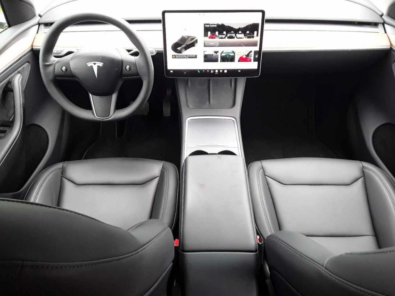 Fahrzeugabbildung Tesla Model Y RWD NAVI/LED/KAMERA/SPORT/PANO./WÄRMEP.