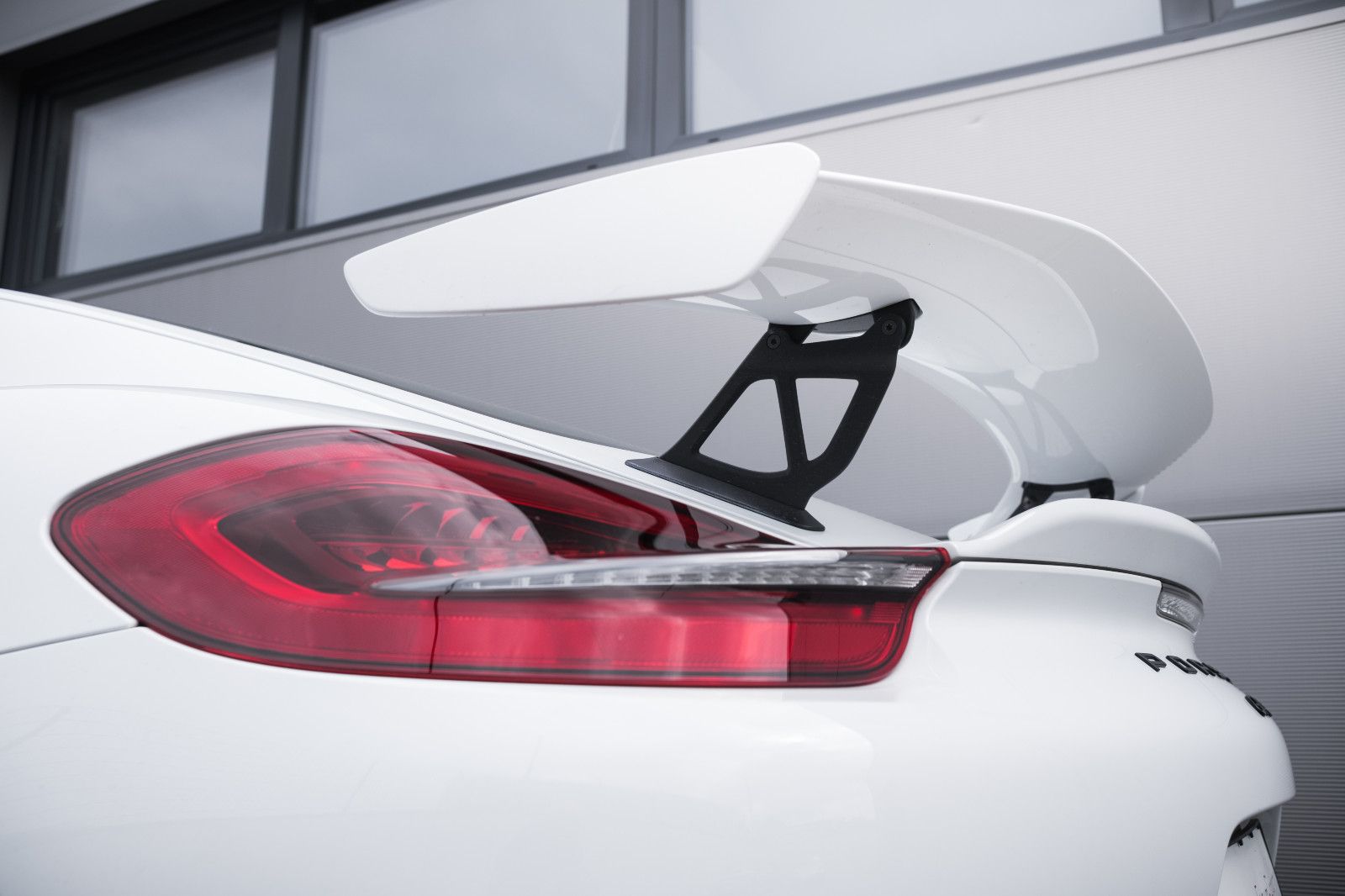 Fahrzeugabbildung Porsche Cayman GT4-Sport-Chrono-Approved-PCM