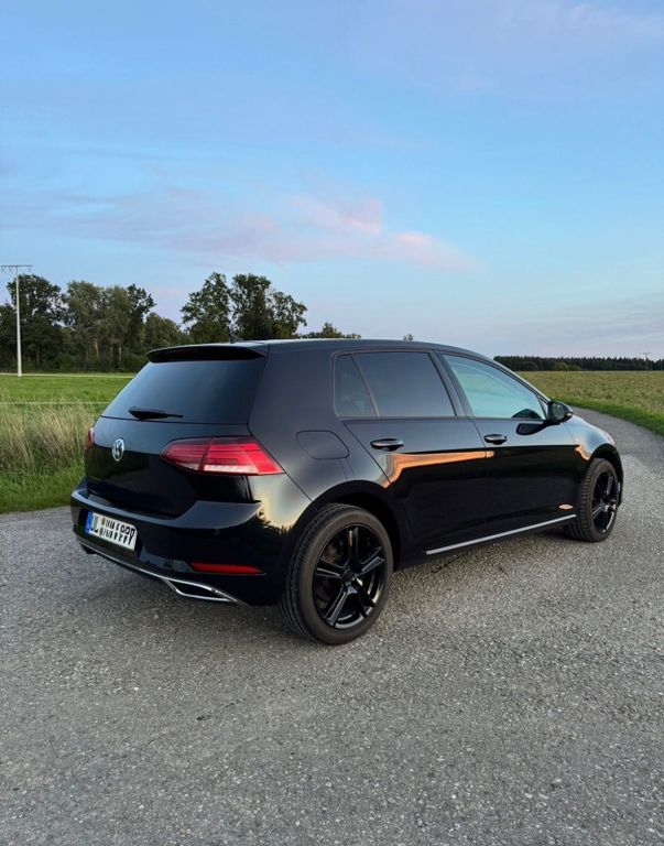 Image of Volkswagen Golf
