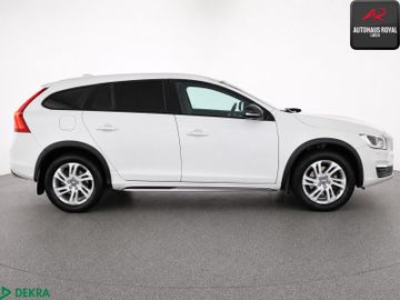 Volvo V60 Cross Country - 6