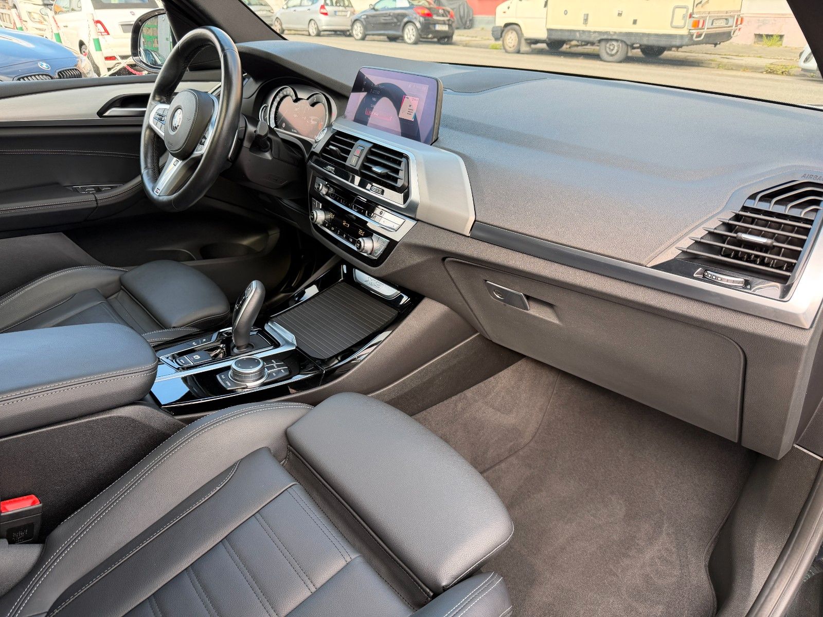 Fahrzeugabbildung BMW X3 xDrive 20 d M SPORT HUD AHK LEDER PANO D-KEY