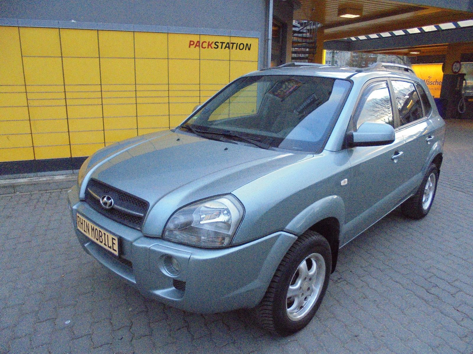 Hyundai TUCSON / 2.0 2WD/Grosses NAVI/AHK