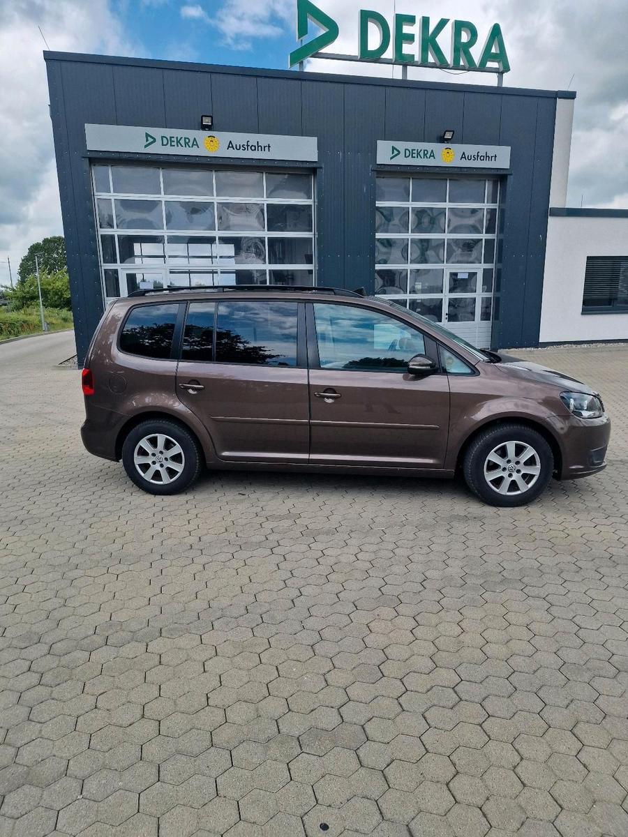 Volkswagen Touran 2011 — photo 5