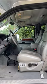 Ford F350 (4x4) Lariat V8-Diesel - Earthroamer - 350