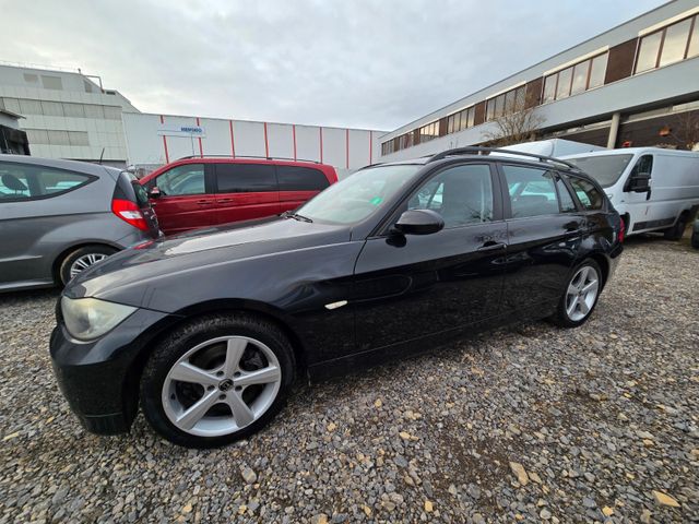 BMW 320 Baureihe Benzin3Touring 320i/VOLL LEDER/NAVI