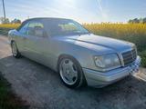 Mercedes-Benz W124 A124 E200 Cabrio  - Mercedes-Benz E 200 aus 1994